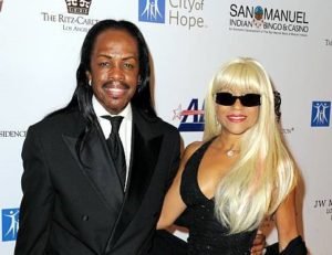 Verdine White is Married to Wife: Shelly Clark. Kids. – wifebio.com