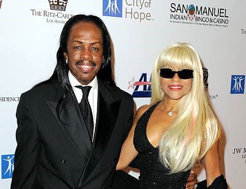 Image of Verdine White with his wife, Shelly Clark