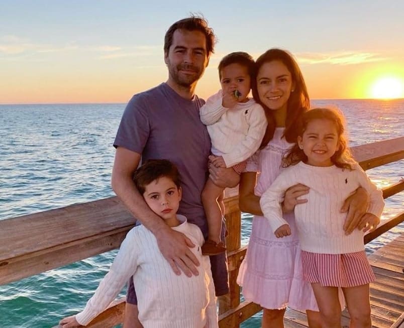 Julio Vaqueiro is Married to Wife: Fernando Vaqueiro - wifebio.com