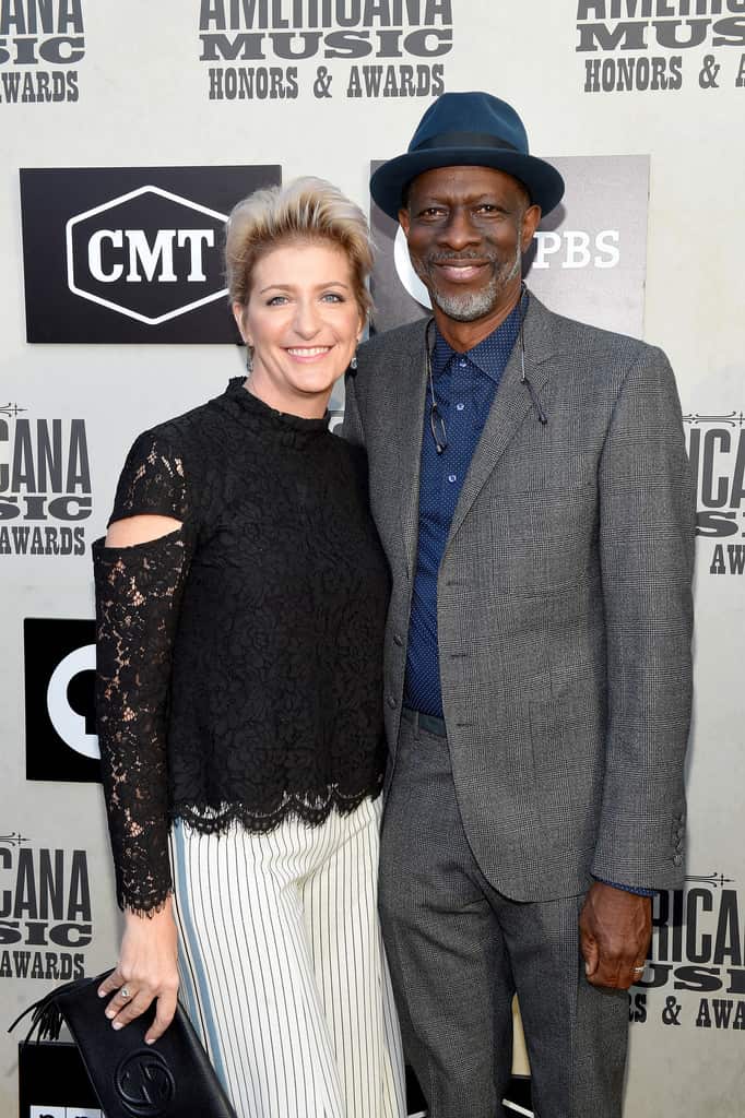 Keb Mo is Married to Wife Robbie Brooks Moore image photo