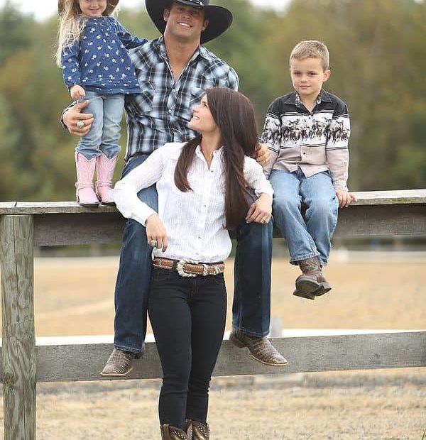 Image of Matt Hagan with his wife, Rachel Hagan, and their kids