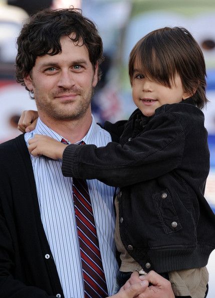 Image of Tom Everett Scott with his son