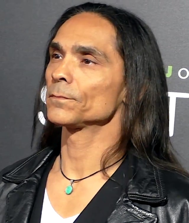 Is Zahn Mcclarnon Married To Wife Is He Dating A Girlfriend Wifebio Com